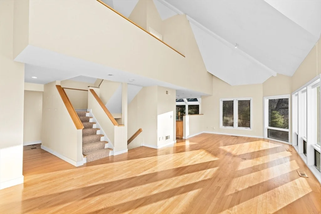 Photo of 56 River Rd