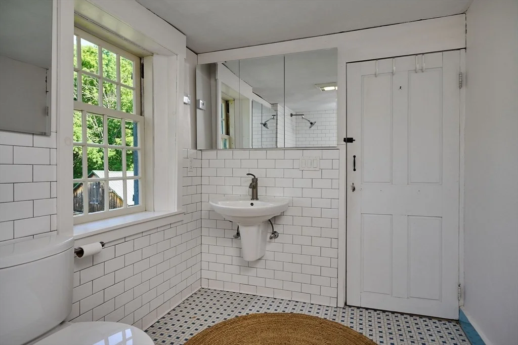 Photo of 40 Whately Glen Road