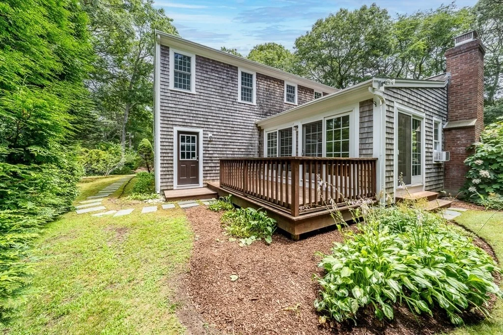 Photo of 21 Rainbow Dr