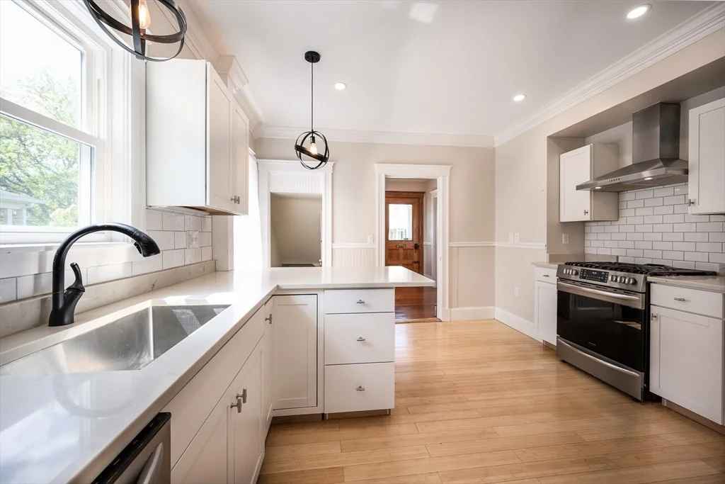 Photo of 112 Dyer Ave