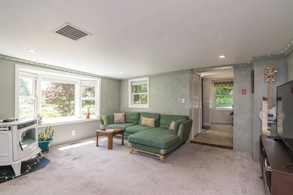 Photo of 44 Linseed Rd