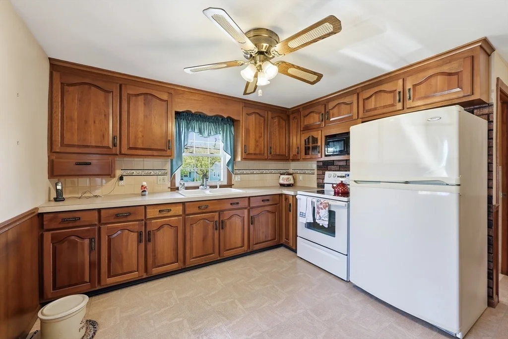 Photo of 240 Pasco Rd
