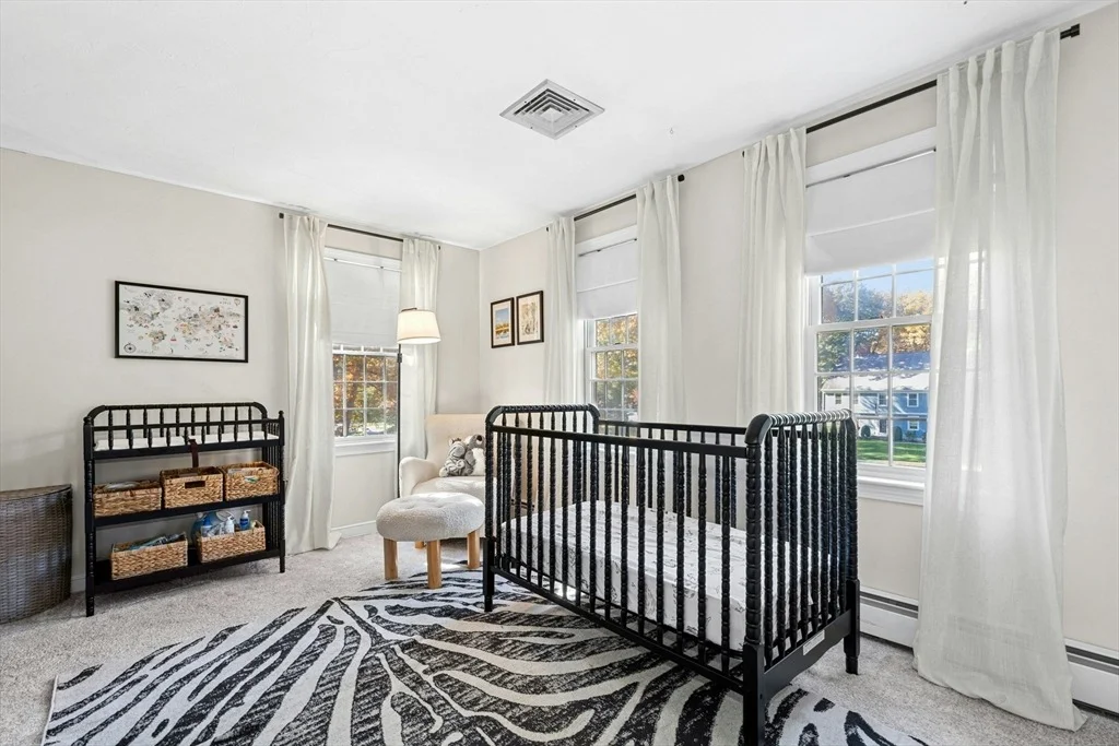 Photo of 266 Willowgate Rise