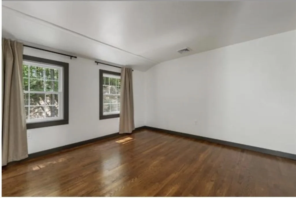 Photo of 20 Fox Den Road