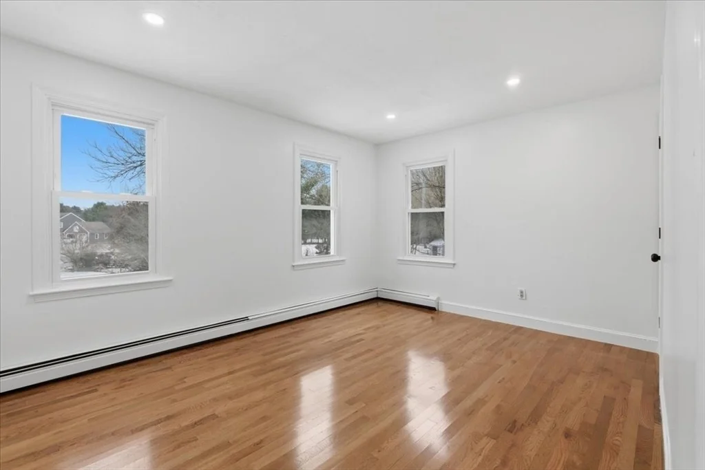 Photo of 430 Brook Bend Rd