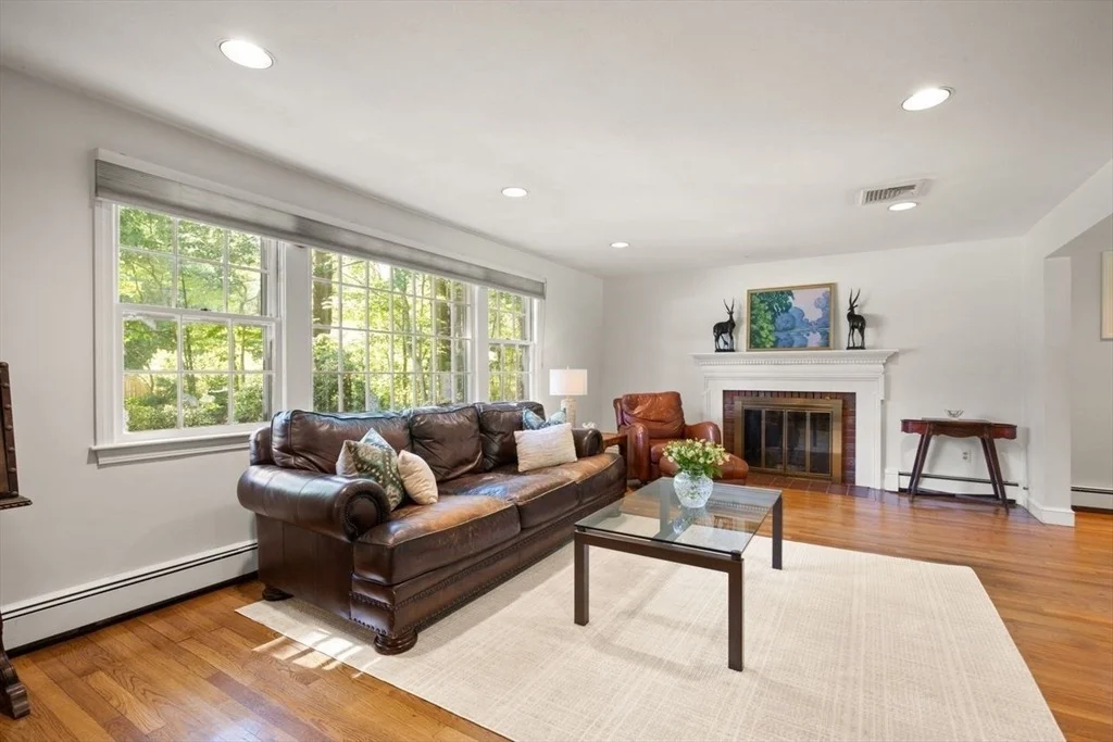 Photo of 28 Colburn Dr