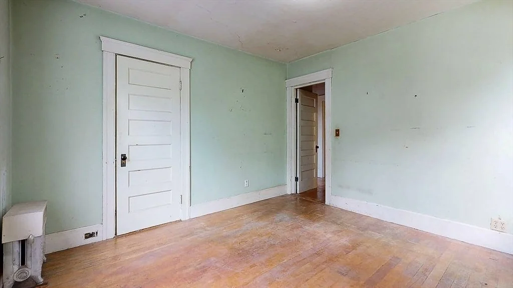 Photo of 120 Hillcroft Ave