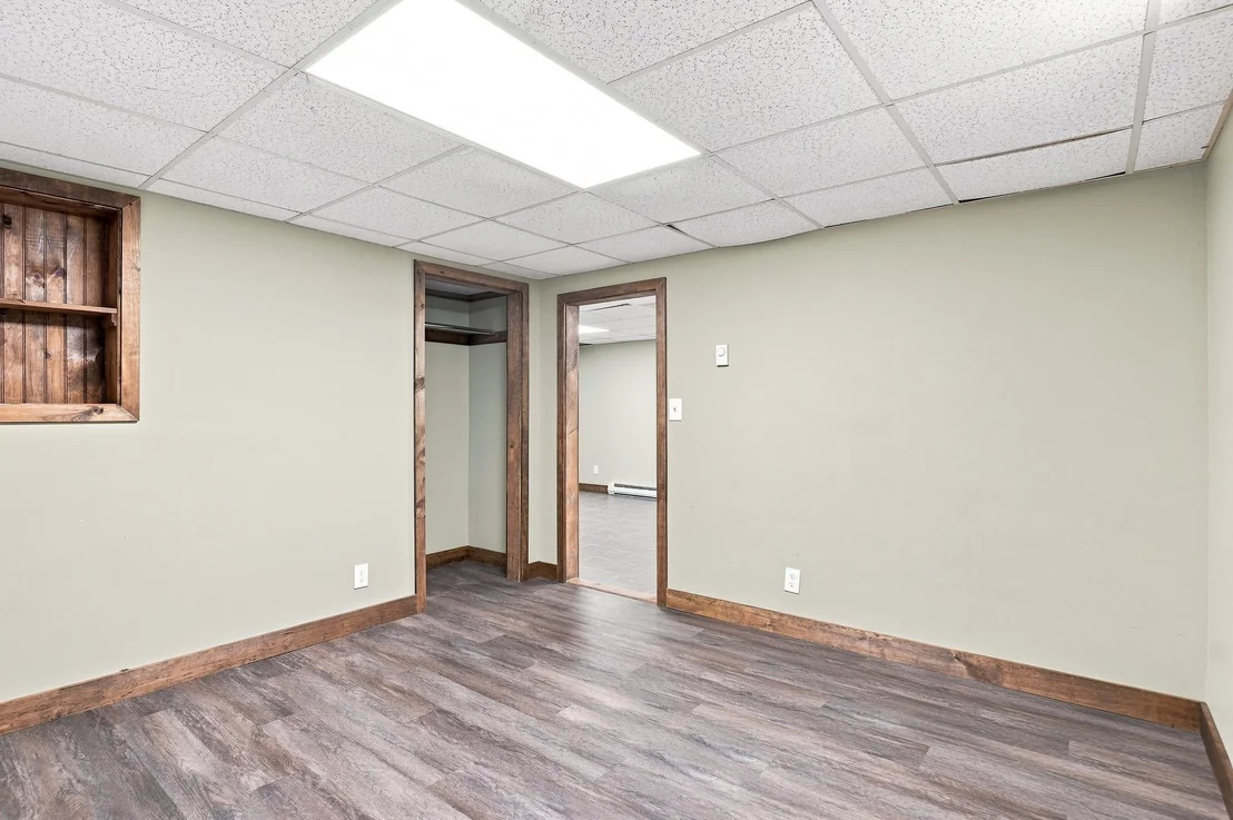 Photo of 65 Paris Avenue