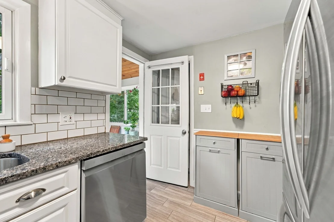Photo of 54 Joclyn Ave