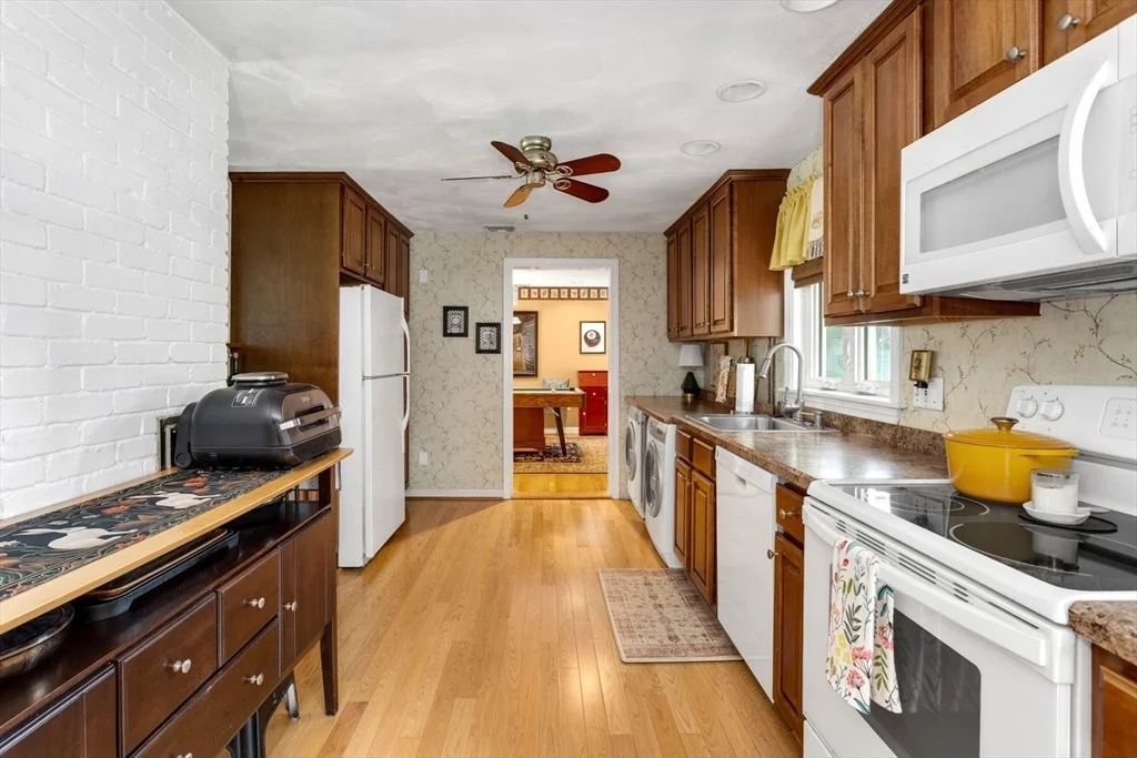 Photo of 232 Bates Rd