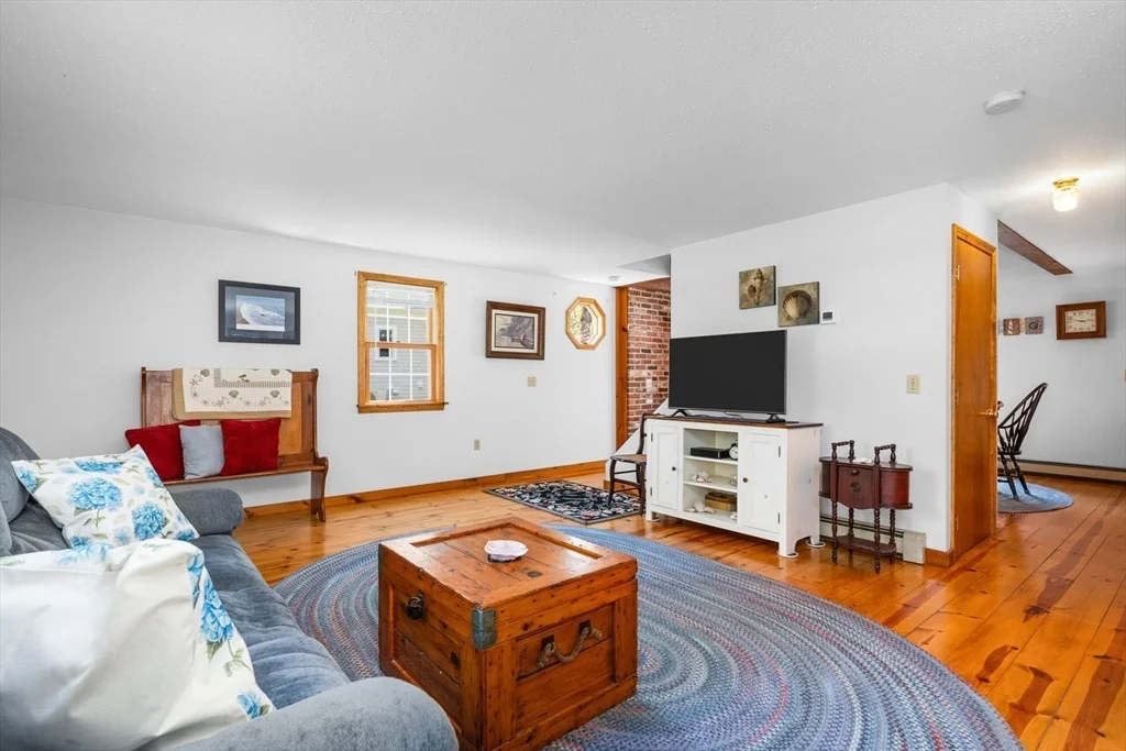 Photo of 21 2nd St