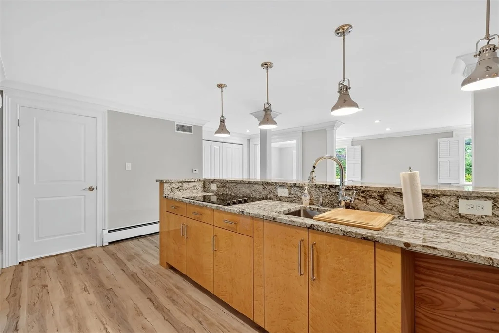 Photo of 8 Fox Hill Dr