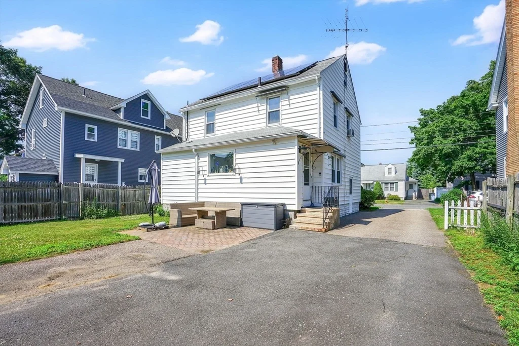 Photo of 122 Shawmut Street