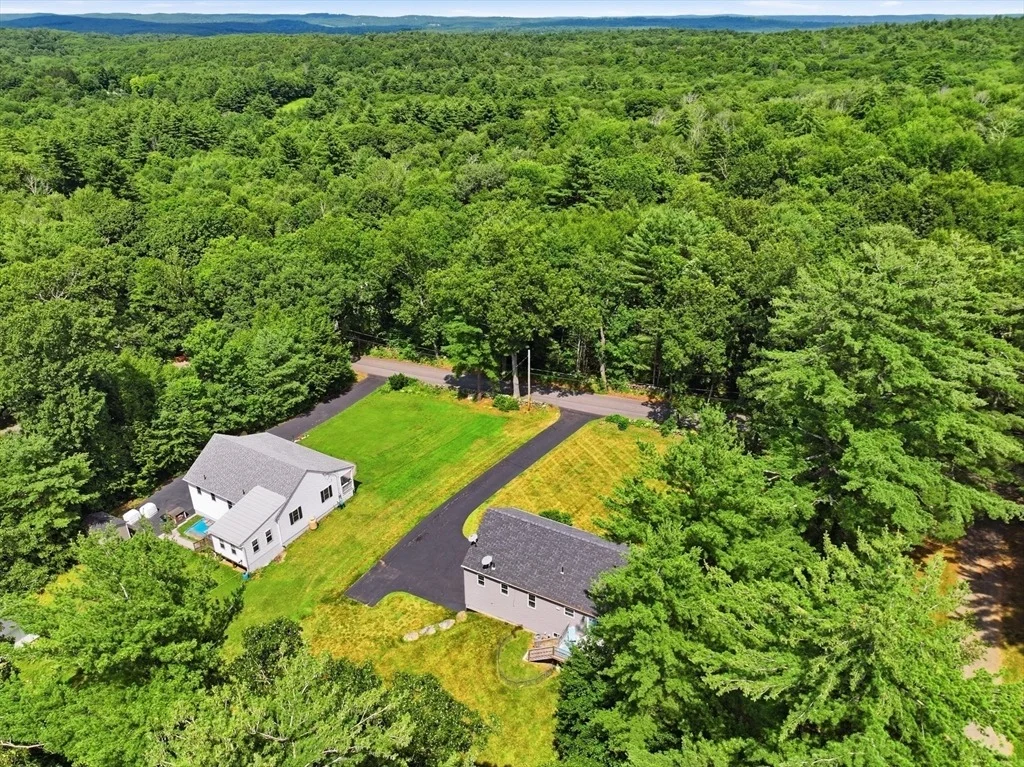 Photo of 215 Sarty Rd
