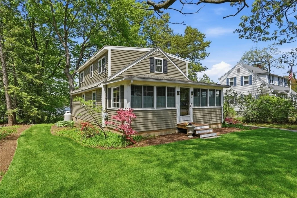 Photo of 44 Sandy Pond Rd