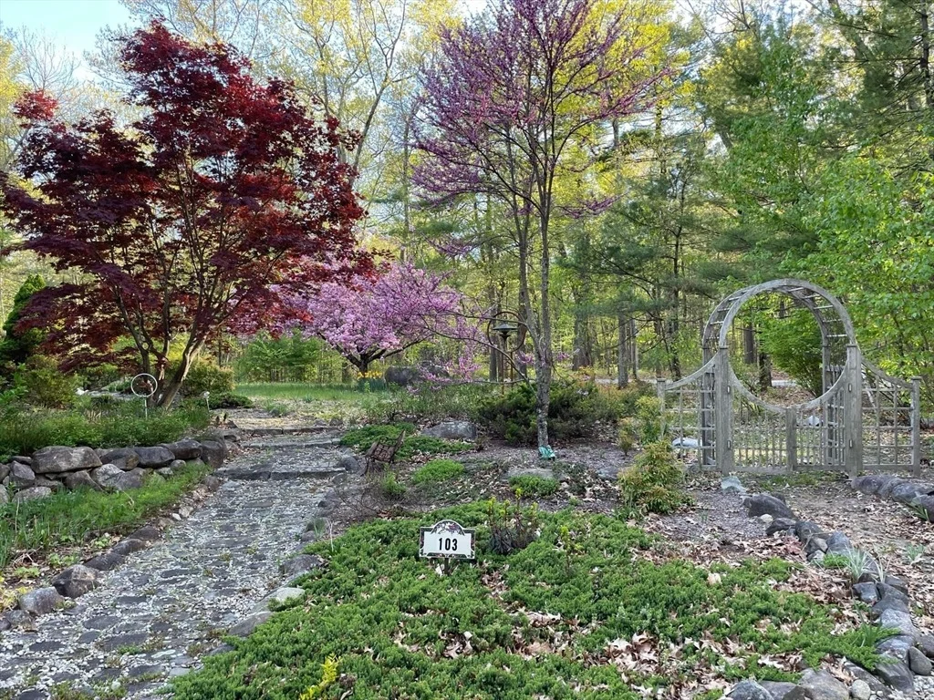 Photo of 103 Forrest Rd