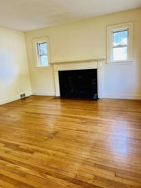 Photo of 67 Long Ave