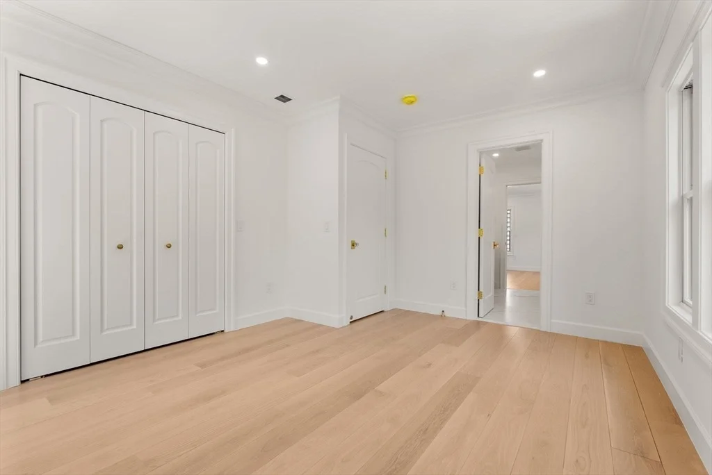Photo of 18 Naples Rd
