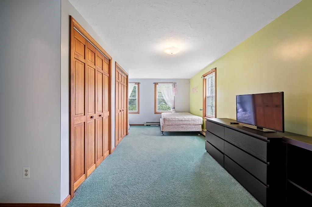 Photo of 85 Millbury Rd
