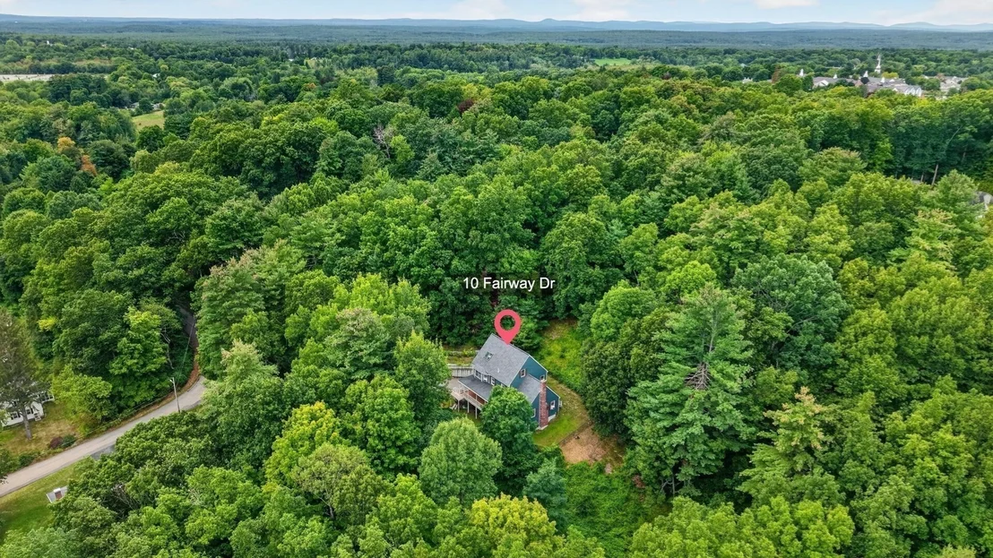 Photo of 10 Fairway Dr