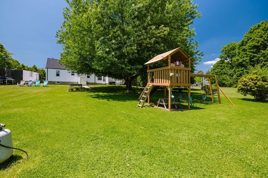 Photo of 1472 Wampanoag Trl