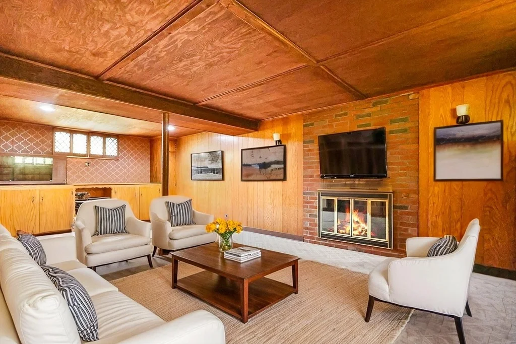 Photo of 90 Butternut Ln
