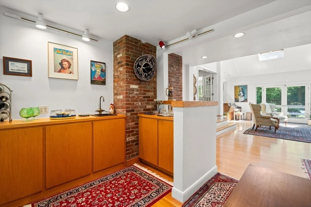 Photo of 242 Winter St