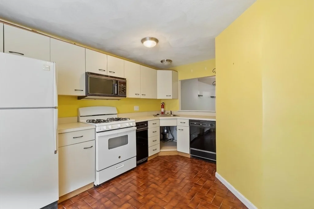 Photo of Unit 2 at 5 Deer Path