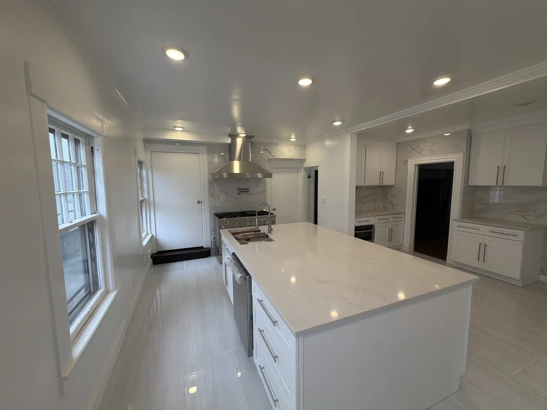 Photo of 194 Sumner Ave