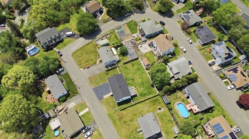 Photo of 10 Barnes Ave