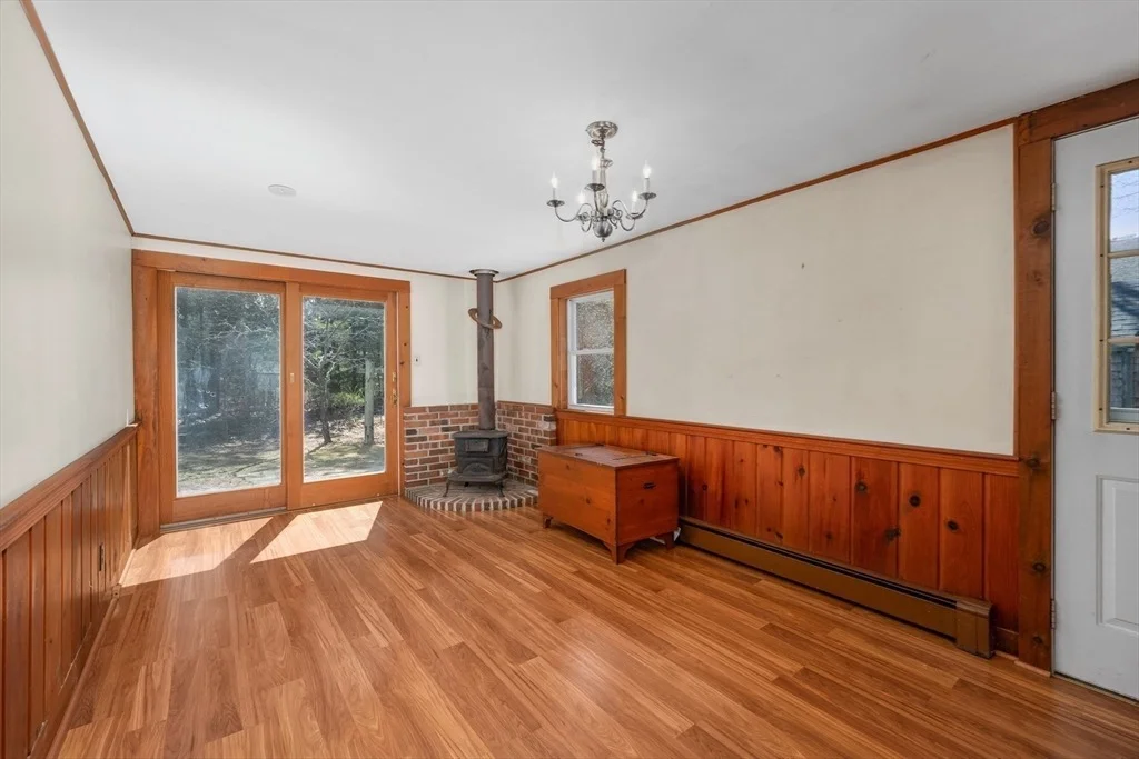 Photo of 25 Charlotte Ave