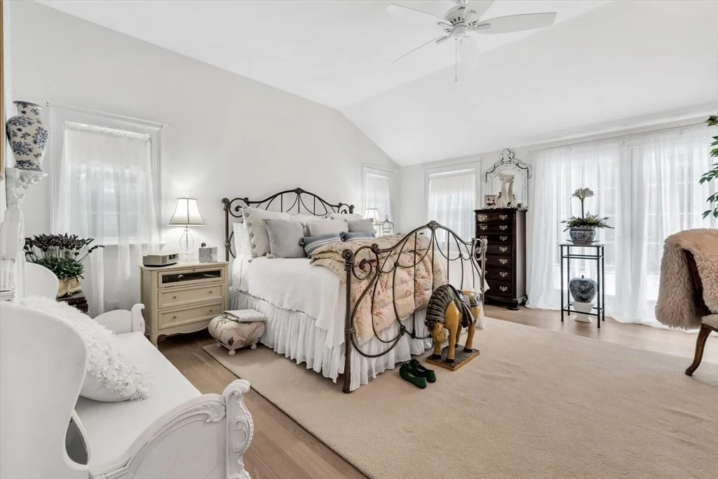 Photo of 426 Mariner Cir