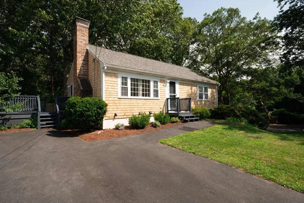 Photo of 297 Compass Cir