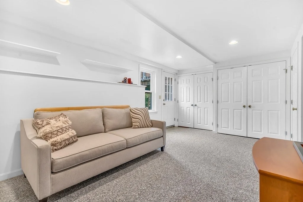 Photo of 3 Macleod Ln