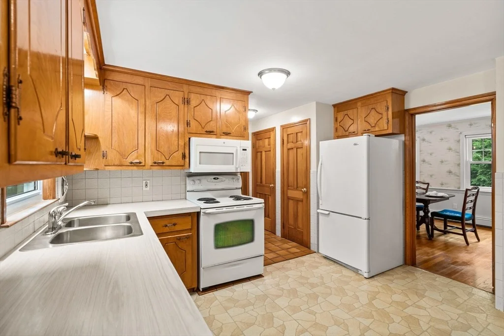 Photo of 83 Hemlock Park Dr