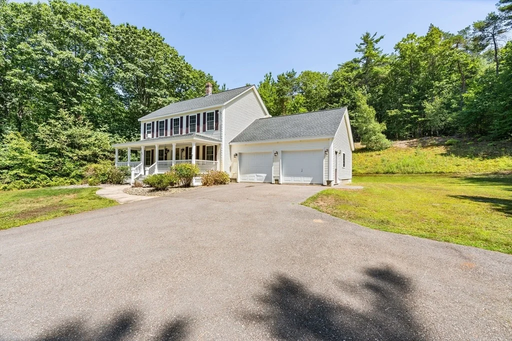 Photo of 32 Old County Rd