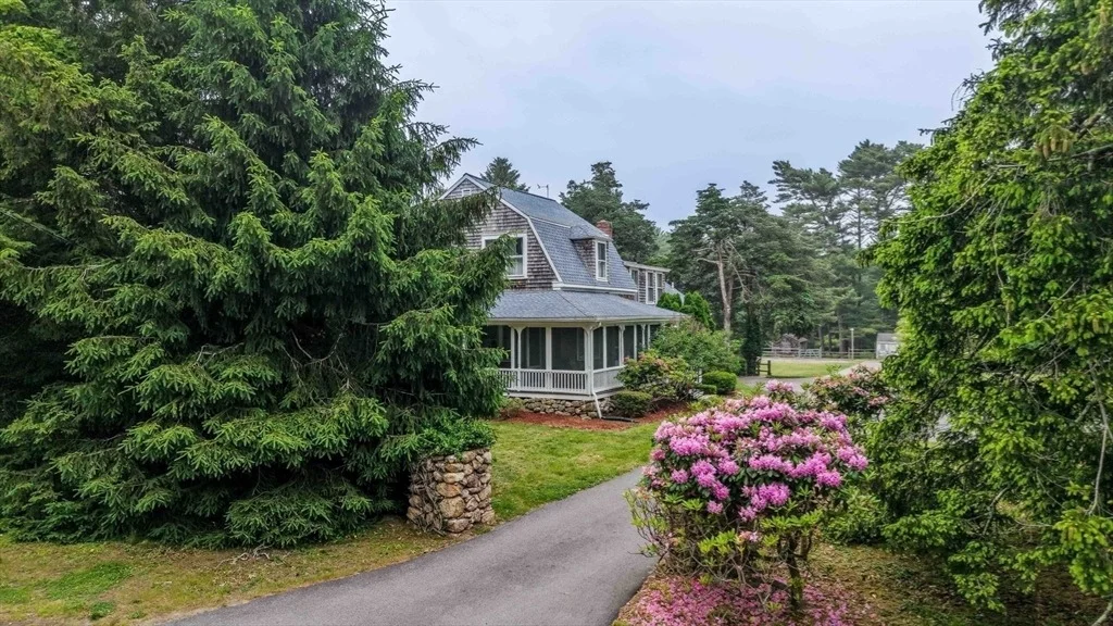 Photo of 651 Point Road