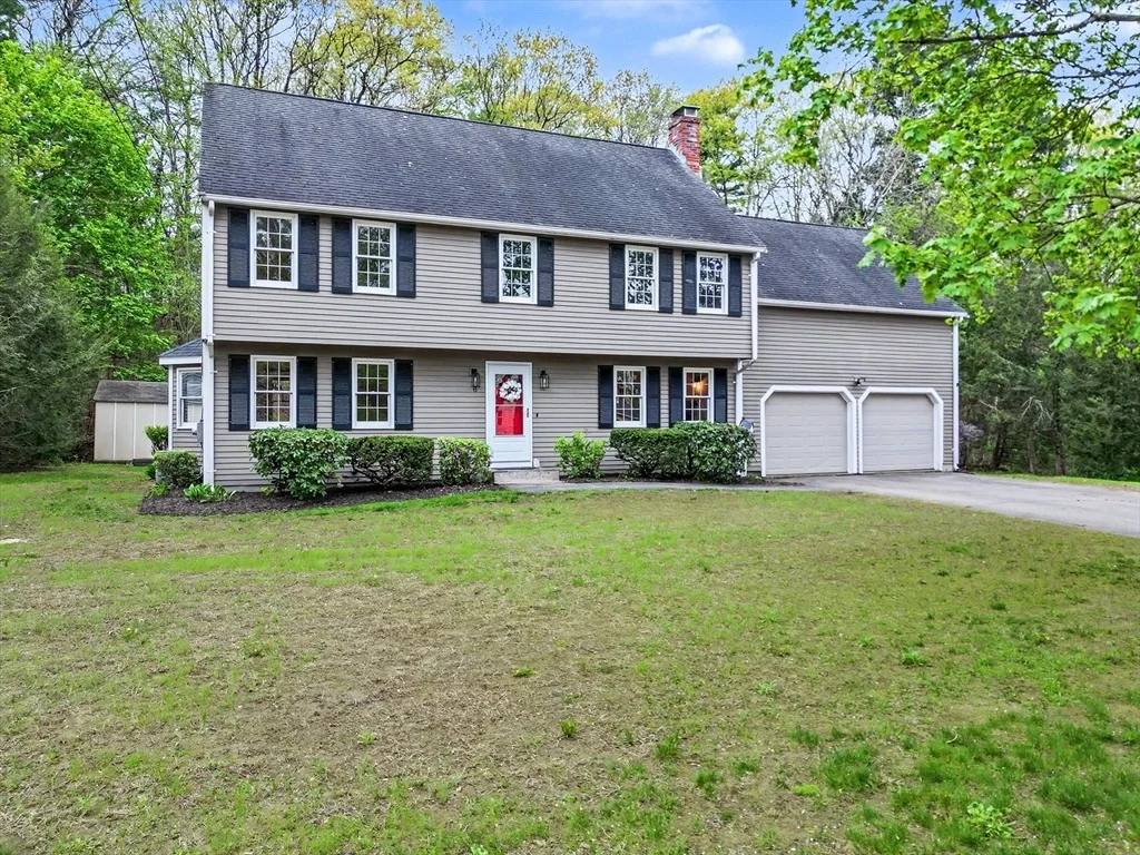 Photo of 8 Thomas Dr