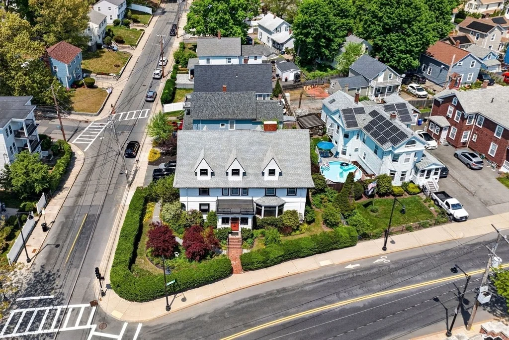 Photo of 1445 River St