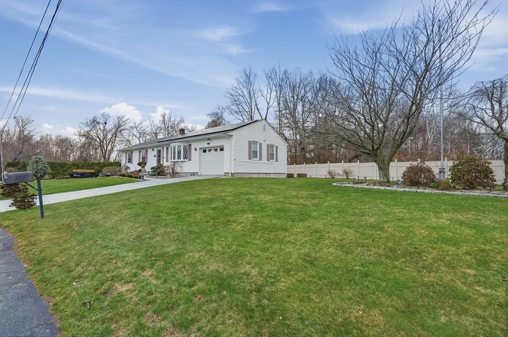 Photo of 572 Bartlett Street
