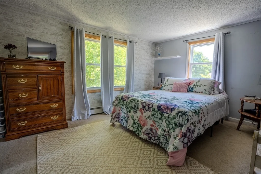 Photo of 18 Plainfield Rd