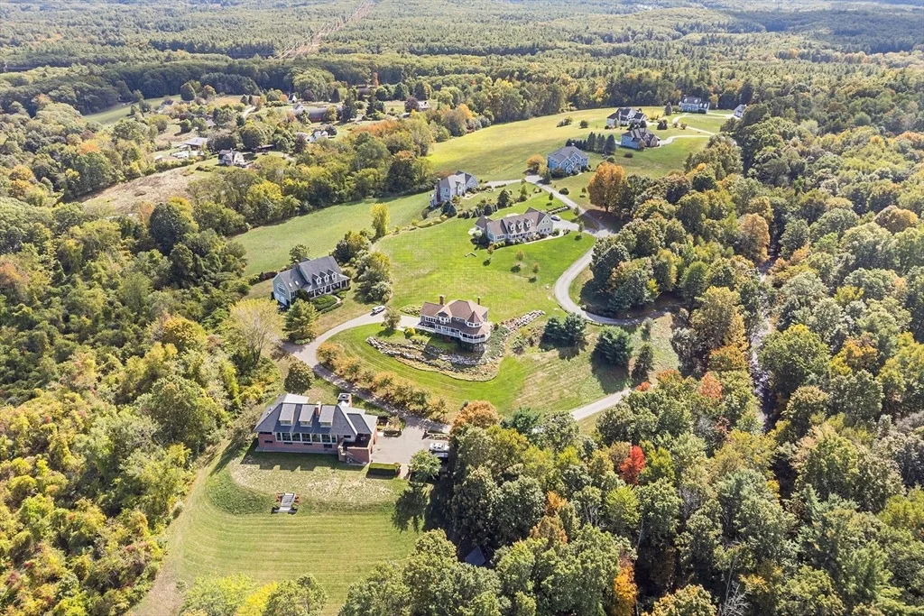 Photo of 65 Skyfields Dr