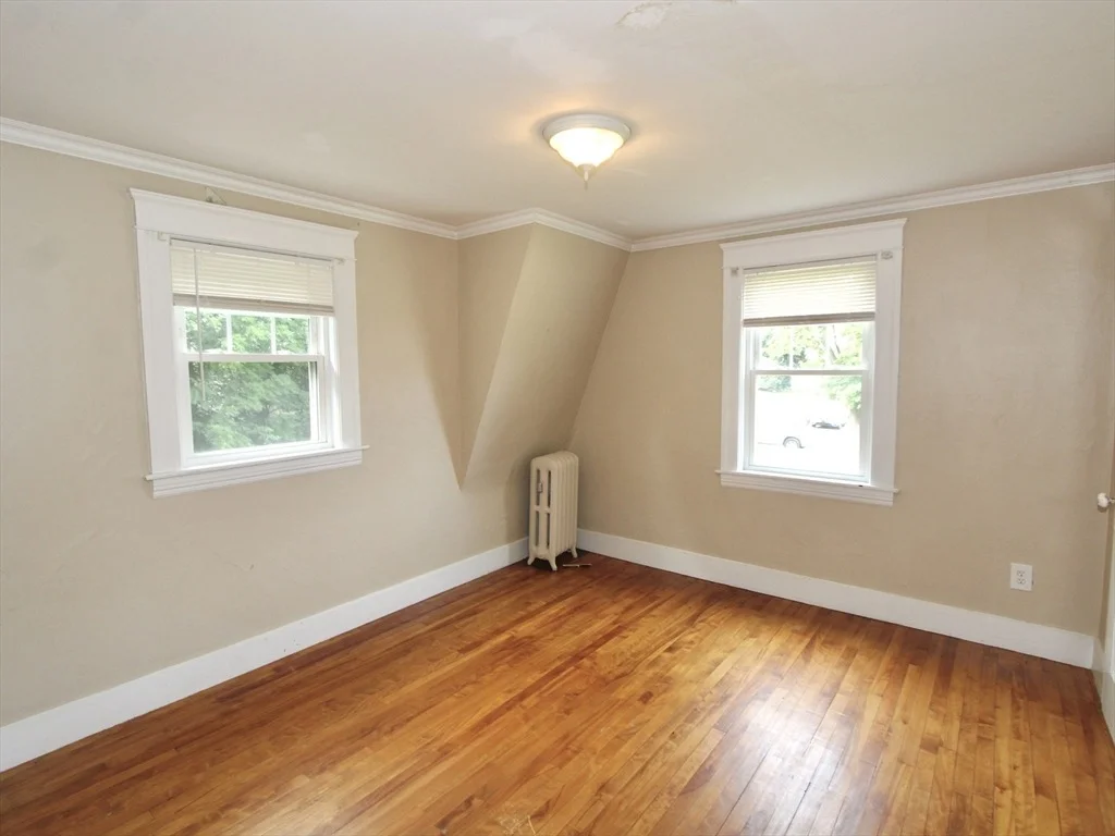 Photo of 182 Park Ave