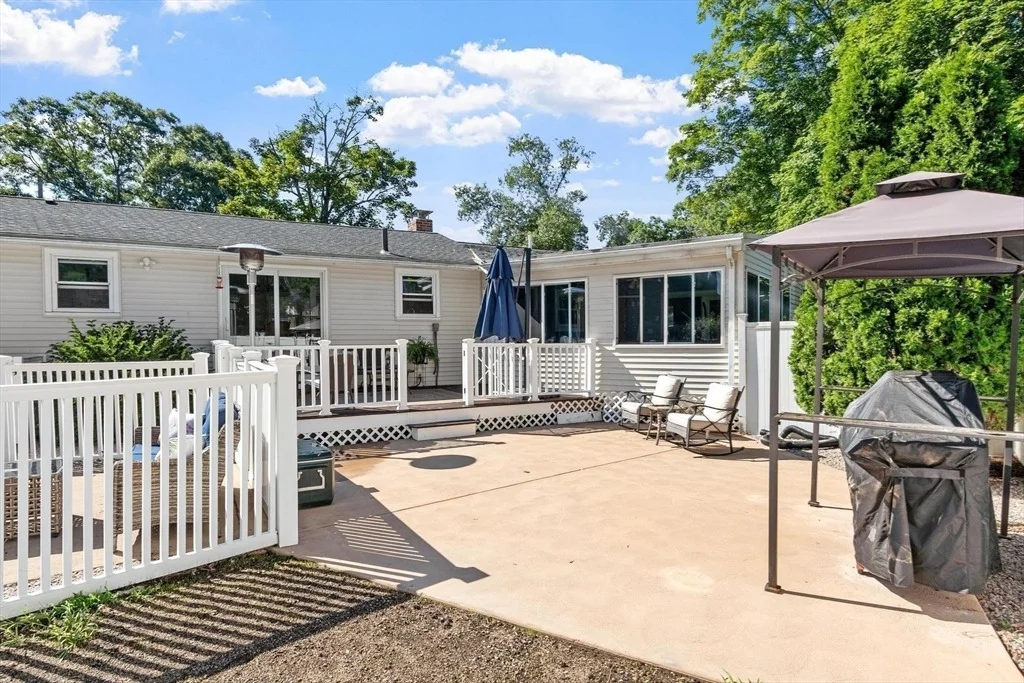 Photo of 2 Stratton Dr