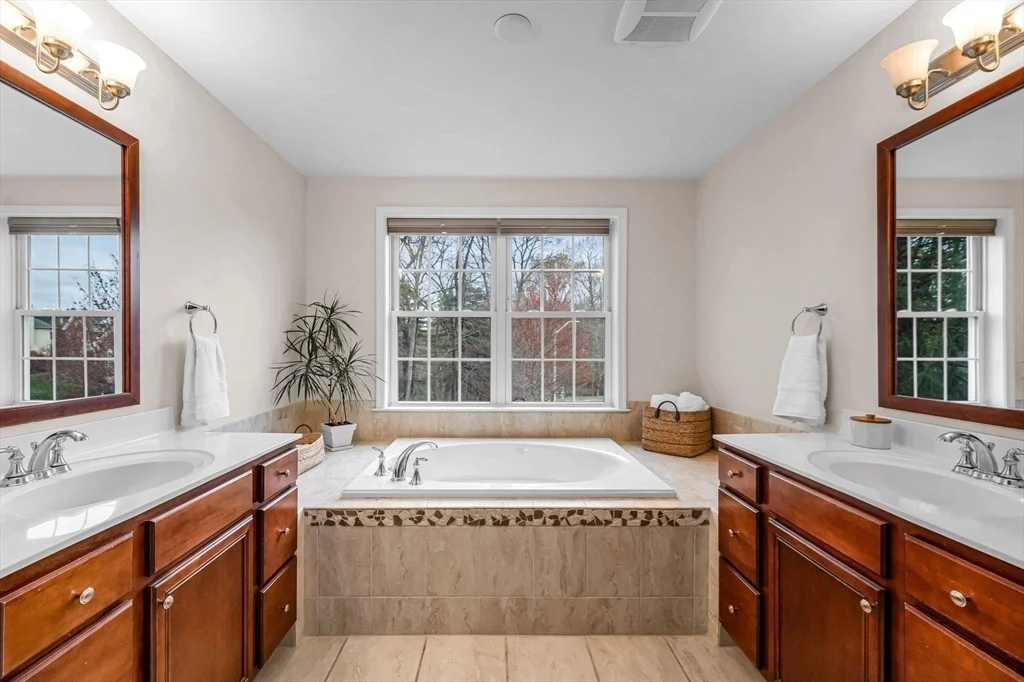 Photo of 16 York Cir