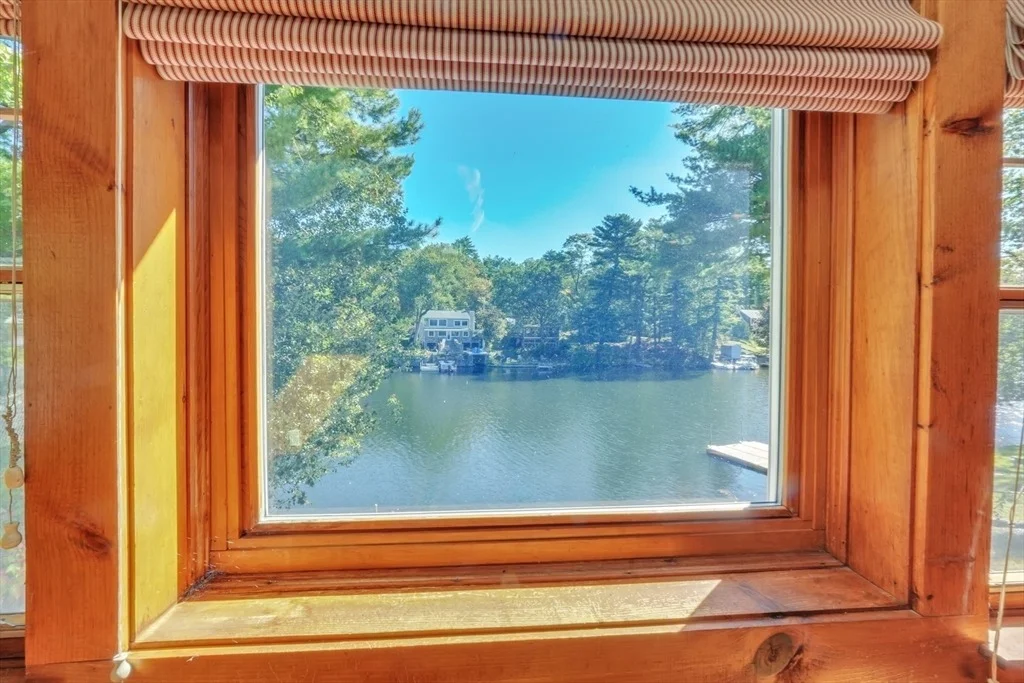 Photo of 210 Barton Rd