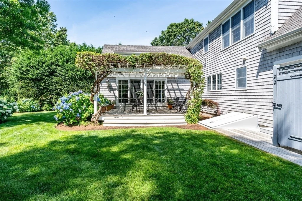 Photo of 8 Macandrew Dr