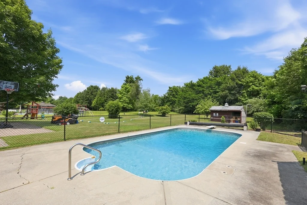 Photo of 976 Tinkham Rd