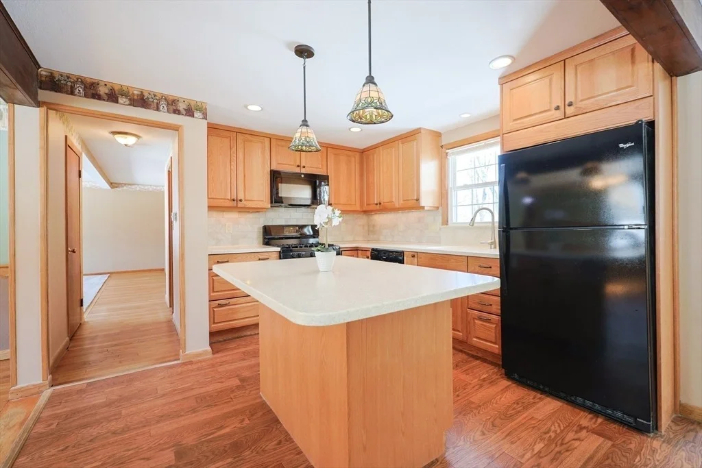Photo of 53 Robin Road