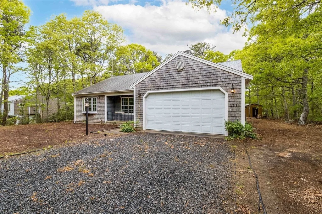 Photo of 210 Pine Bluff Rd